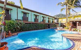 Lua Chalés 14 chalés equipados com churrasqueira individua , piscina e hidro incluindo café da manhã servido no quarto , roupa de cama, toalhas de banho e de praia a apenas 600 metros da praia de Maresias